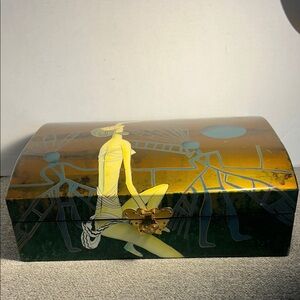 Vintage Hand-Painted Decorative Lacquer Jewelry Box in Green and Gold 13 X 10